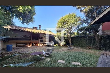 Casa à venda com 3 quartos, 270m² em Vila Sonia, São Paulo