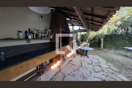 Casa à venda com 3 quartos, 270m² em Vila Sonia, São Paulo