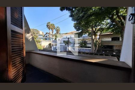 Casa à venda com 3 quartos, 270m² em Morumbi, São Paulo