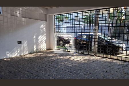 Casa à venda com 3 quartos, 270m² em Vila Sonia, São Paulo