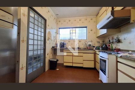 Casa à venda com 3 quartos, 270m² em Morumbi, São Paulo