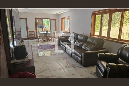 Casa à venda com 5 quartos, 330m² em Caxingui, São Paulo