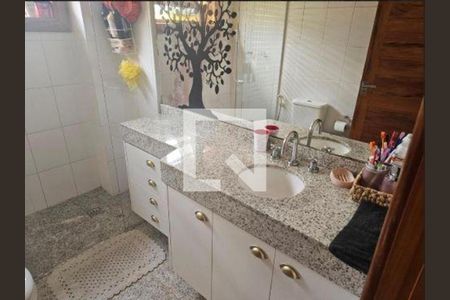Casa à venda com 5 quartos, 330m² em Caxingui, São Paulo