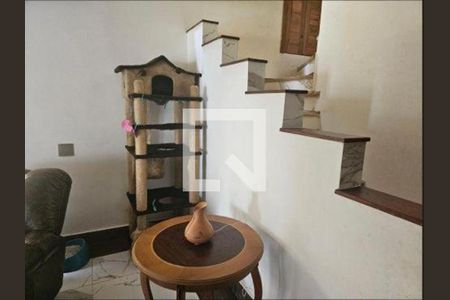 Casa à venda com 5 quartos, 330m² em Caxingui, São Paulo