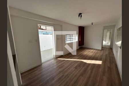 Casa à venda com 3 quartos, 155m² em Vila Mariana, São Paulo