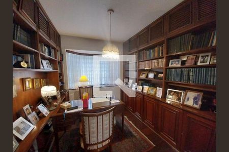 Casa à venda com 3 quartos, 360m² em Jardim Leonor, São Paulo