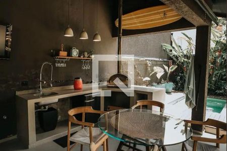 Casa à venda com 3 quartos, 200m² em Alphaville, Santana de Parnaíba