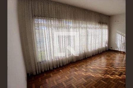 Casa à venda com 2 quartos, 200m² em Fundação, São Caetano do Sul