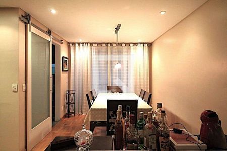 Casa à venda com 4 quartos, 244m² em Vila Andrade, São Paulo