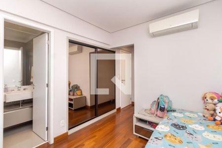 Apartamento à venda com 3 quartos, 209m² em Vila Sonia, São Paulo