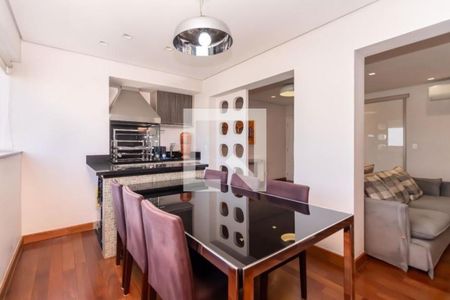 Apartamento à venda com 3 quartos, 209m² em Vila Sonia, São Paulo