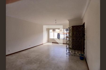 Casa à venda com 3 quartos, 209m² em Cerâmica, São Caetano do Sul