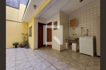 Casa à venda com 3 quartos, 162m² em Vila Carrão, São Paulo