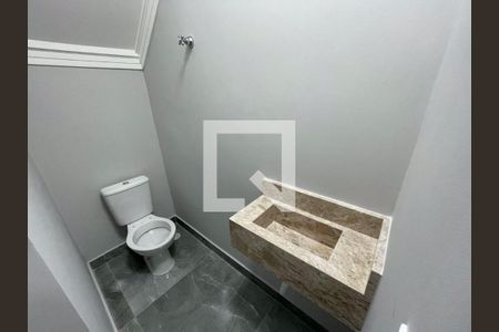 Casa à venda com 3 quartos, 158m² em Vila Carrão, São Paulo