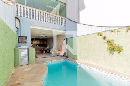 Casa à venda com 4 quartos, 385m² em Vila Canero, São Paulo