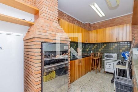 Casa à venda com 4 quartos, 385m² em Vila Canero, São Paulo