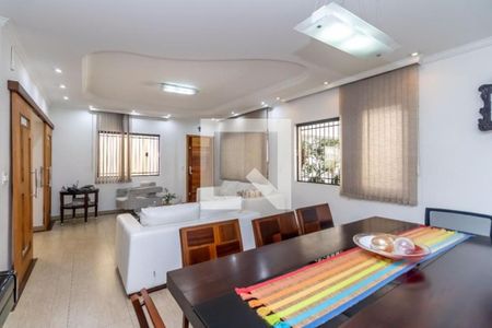 Casa à venda com 4 quartos, 245m² em Chácara Tatuapé, São Paulo