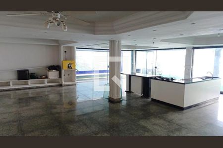 Casa à venda com 7 quartos, 550m² em Socorro, São Paulo