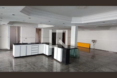 Casa à venda com 7 quartos, 550m² em Socorro, São Paulo