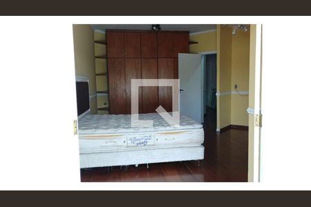 Casa à venda com 7 quartos, 550m² em Socorro, São Paulo