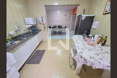 Casa à venda com 4 quartos, 451m² em Jardim Record, São Paulo
