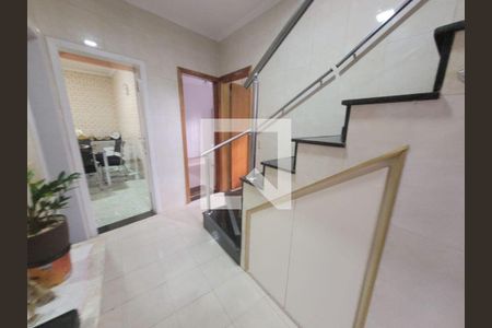 Casa à venda com 4 quartos, 451m² em Jardim Record, São Paulo