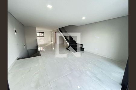 Casa à venda com 3 quartos, 230m² em Jardim Valdibia, São Bernardo do Campo