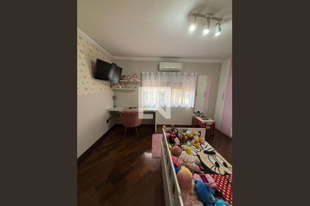 Casa à venda com 3 quartos, 247m² em Parque das Nações, Santo André