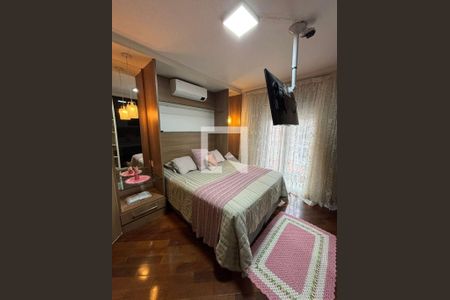 Casa à venda com 3 quartos, 247m² em Parque das Nações, Santo André