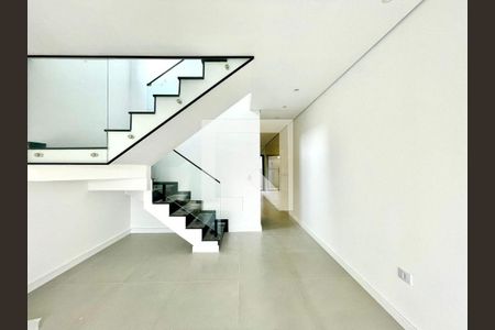 Casa à venda com 3 quartos, 189m² em Ponte Rasa, São Paulo