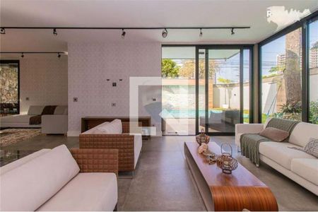 Casa à venda com 4 quartos, 502m² em Cursino, São Paulo