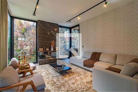 Casa à venda com 4 quartos, 502m² em Cursino, São Paulo