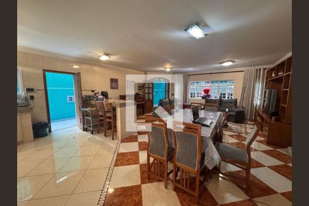 Casa à venda com 4 quartos, 302m² em Vila Marlene, São Bernardo do Campo