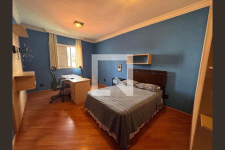 Casa à venda com 4 quartos, 302m² em Vila Marlene, São Bernardo do Campo