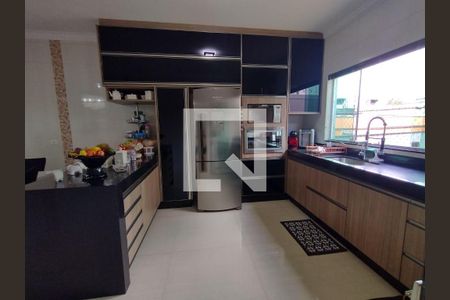 Casa à venda com 3 quartos, 187m² em Ferrazópolis, São Bernardo do Campo