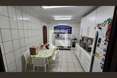 Casa à venda com 3 quartos, 325m² em Jardim Palermo, São Bernardo do Campo