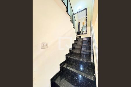 Casa para alugar com 3 quartos, 200m² em Utinga, Santo André