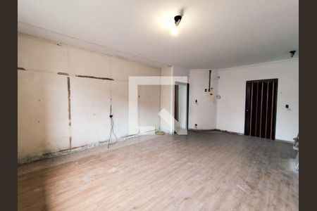 Casa à venda com 5 quartos, 535m² em Vila Prudente, São Paulo