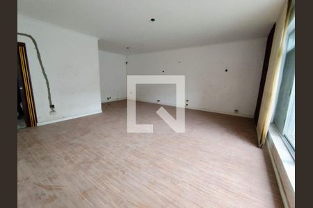 Casa à venda com 5 quartos, 535m² em Vila Prudente, São Paulo