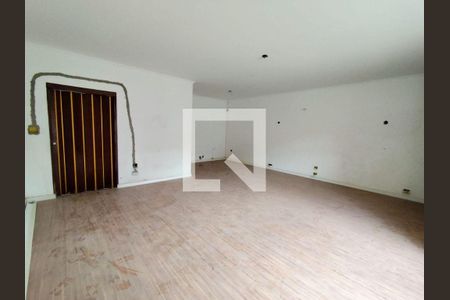 Casa à venda com 5 quartos, 535m² em Vila Prudente, São Paulo