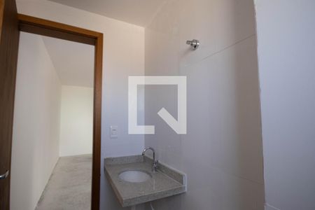 Banheiro Social de apartamento à venda com 1 quarto, 39m² em Vila Mazzei, São Paulo