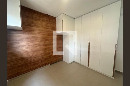 Quarto de apartamento à venda com 1 quarto, 41m² em Empresarial 18 do Forte, Barueri