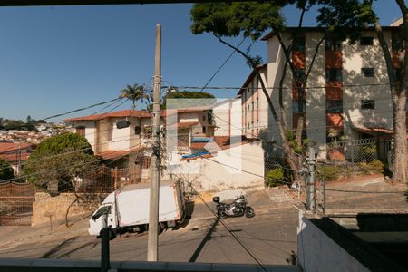 Vista de casa à venda com 2 quartos, 85m² em Santa Amelia, Belo Horizonte