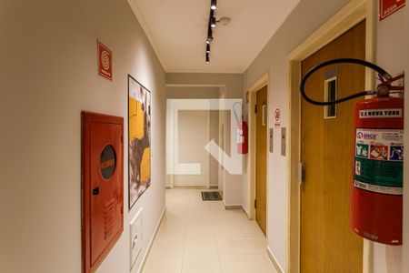 Hall de entrada de apartamento à venda com 3 quartos, 70m² em Moema, São Paulo
