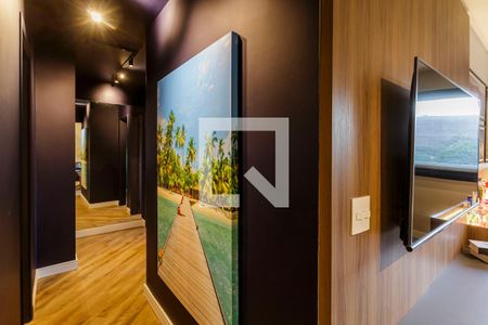 Corredor de apartamento à venda com 3 quartos, 70m² em Moema, São Paulo