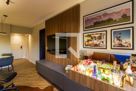 Sala de apartamento à venda com 3 quartos, 70m² em Moema, São Paulo