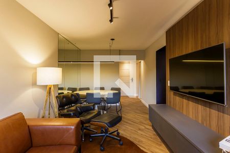 Sala de apartamento à venda com 3 quartos, 70m² em Moema, São Paulo