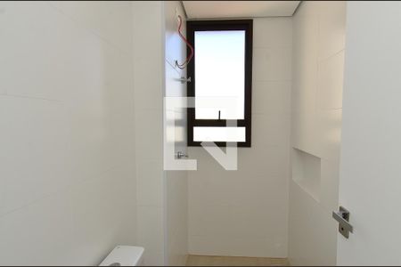 Banheiro social de apartamento à venda com 3 quartos, 177m² em Funcionários, Belo Horizonte
