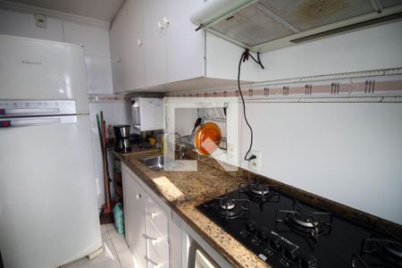 Cozinha de apartamento à venda com 2 quartos, 52m² em Parada de Lucas, Rio de Janeiro