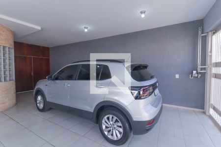 Garagem de casa à venda com 3 quartos, 225m² em Colônia, Jundiaí